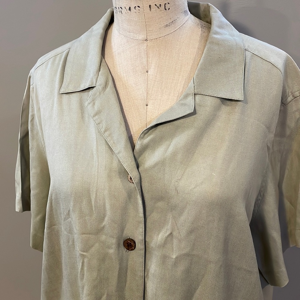 Havana Jack Cafe silk short sleeve button down - Picture 2 of 6